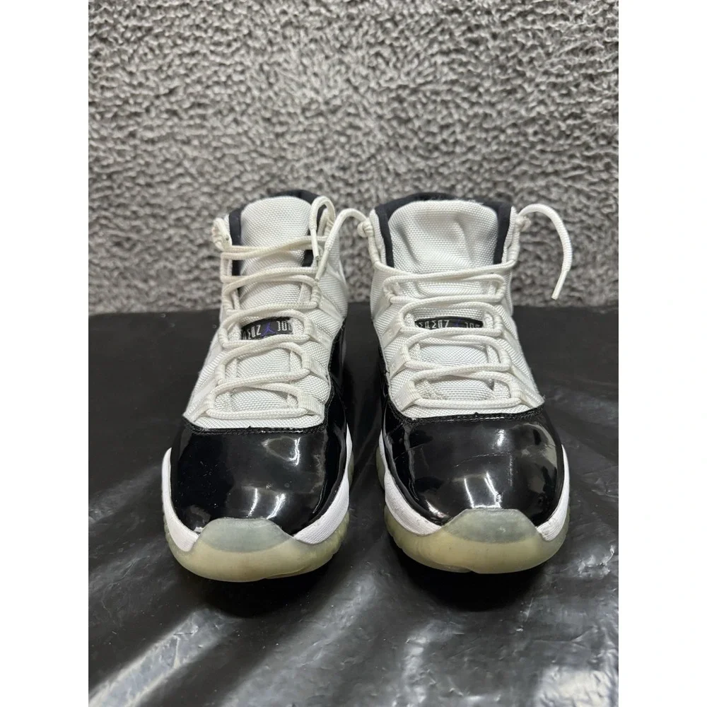 Size 9‎ - Jordan 11 Retro High Concord